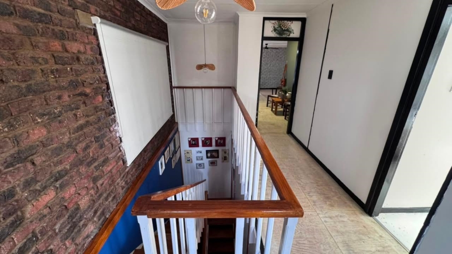 5 Bedroom Property for Sale in Royldene Northern Cape